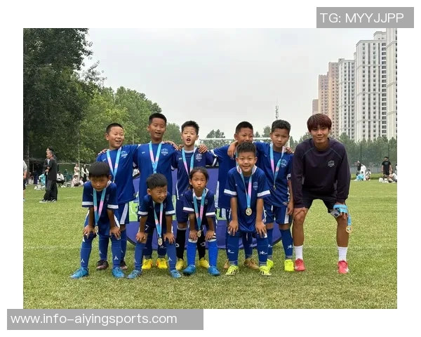 足球青训新模式探索培养未来足球明星的有效路径与实践