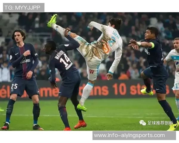 安格斯与里昂的精彩对决揭示足球战术与团队合作的深刻内涵 安格斯与里昂的精彩对决揭示足球战术与团队合作的深刻内涵